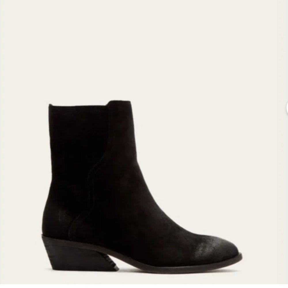 FRYE Farrah Wave Short Cowboy Bootie